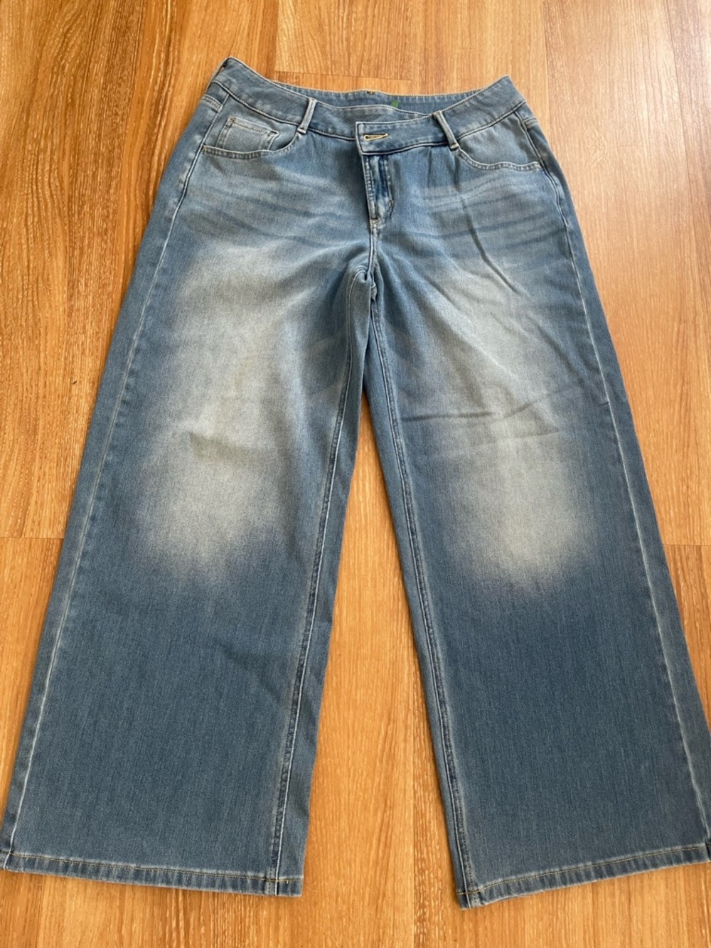 HALARA Light Blue Low Rise Asymmetrical Wide Leg  Denim Jeans Petite M